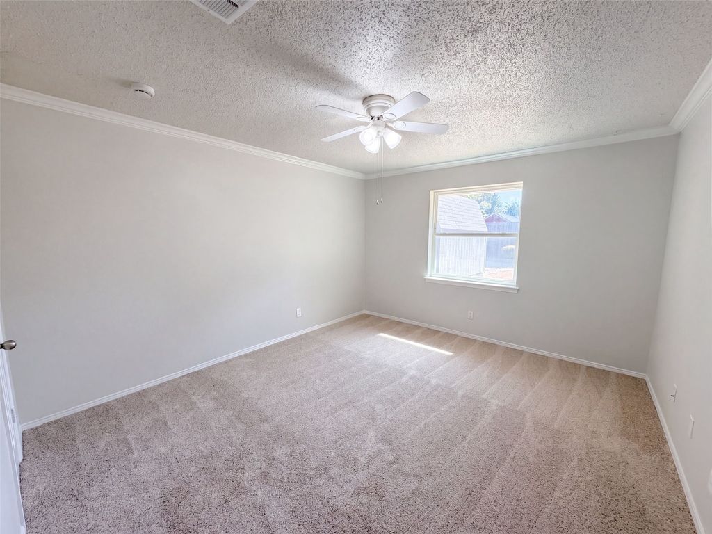 1208 Hillcrest Drive, Euless, TX 76039 — photo 4