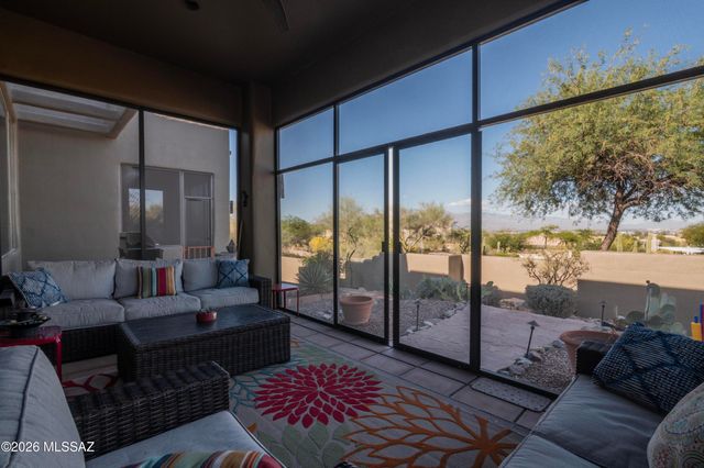 21 N Players Club Drive, Tucson, AZ 85745