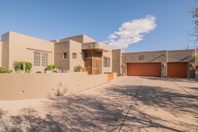 21 N Players Club Drive, Tucson, AZ 85745