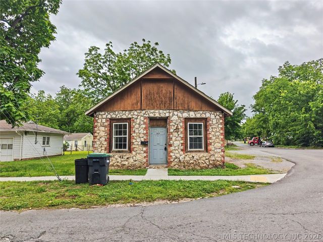 1021 N Vinita Avenue, Tahlequah, OK 74464