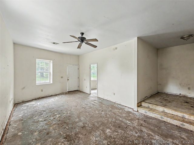 1021 N Vinita Avenue, Tahlequah, OK 74464