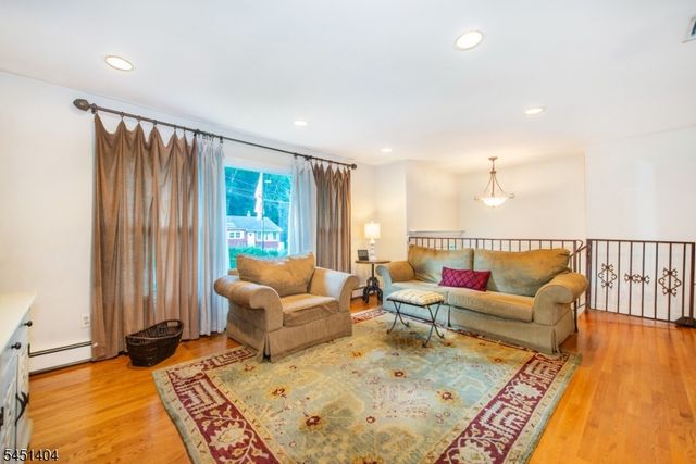 103 Cayuga Ave, Rockaway Twp., NJ 07866