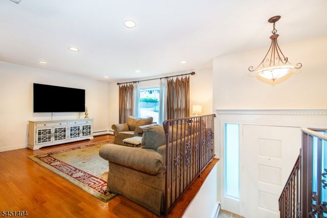 103 Cayuga Ave, Rockaway Twp., NJ 07866