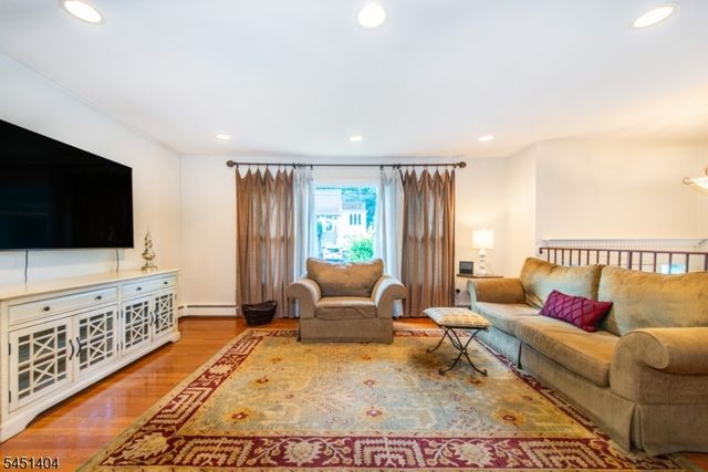 103 Cayuga Ave, Rockaway Twp., NJ 07866