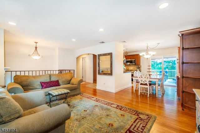 103 Cayuga Ave, Rockaway Twp., NJ 07866