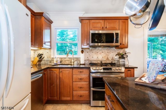 103 Cayuga Ave, Rockaway Twp., NJ 07866
