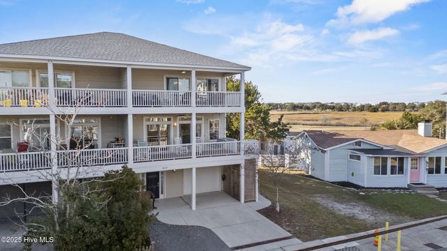 411 N Channel Drive B, Wrightsville Beach, NC 28480