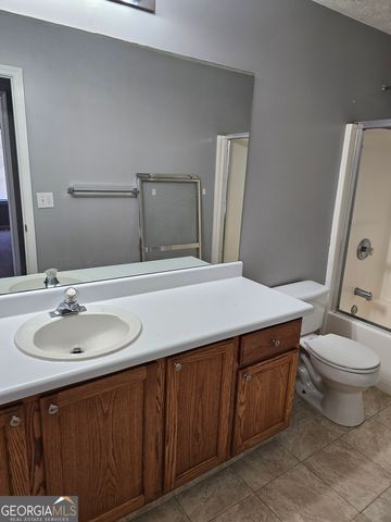 1529 Sydney Pond Circle, Lawrenceville, GA 30046