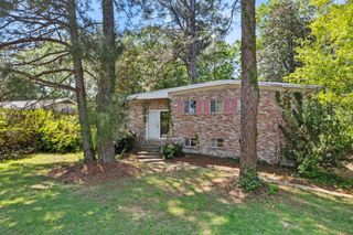 403 Crestmont, Hattiesburg, MS 39401