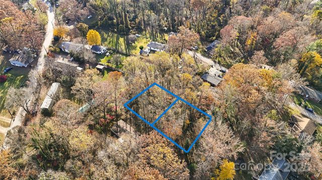 99999 Caribou Road, Asheville, NC 28803