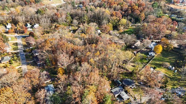 99999 Caribou Road, Asheville, NC 28803