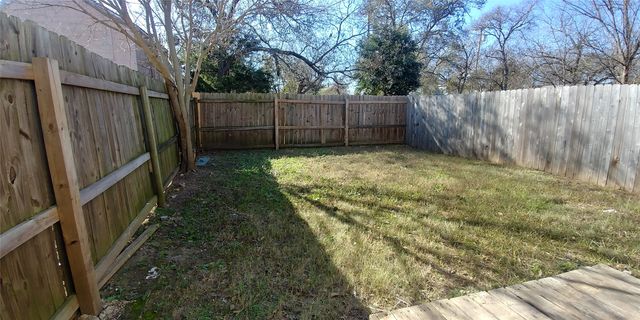 404 N Cleveland Avenue, Sherman, TX 75090