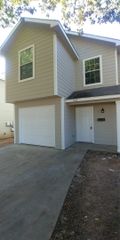 404 N Cleveland Avenue, Sherman, TX 75090