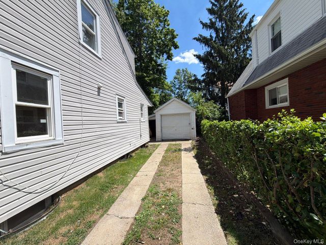 30 Pierson Avenue, Hempstead, NY 11550