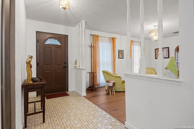 5111 El Capitan, San Antonio, TX 78233