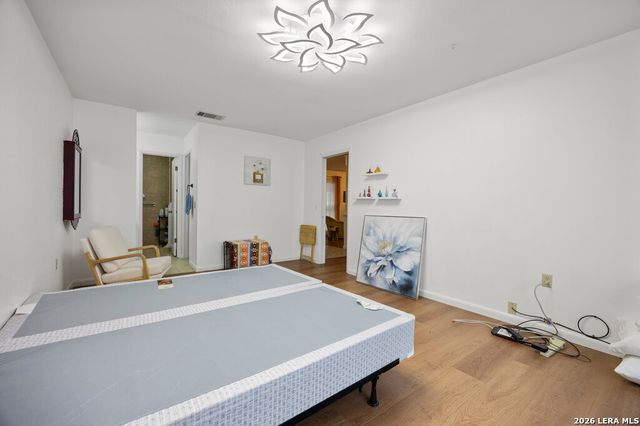 5111 El Capitan, San Antonio, TX 78233