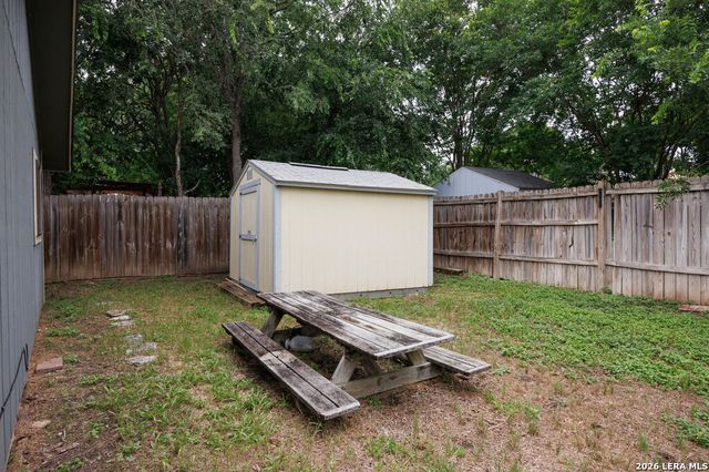 5111 El Capitan, San Antonio, TX 78233