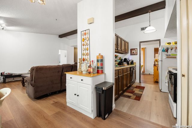 5111 El Capitan, San Antonio, TX 78233