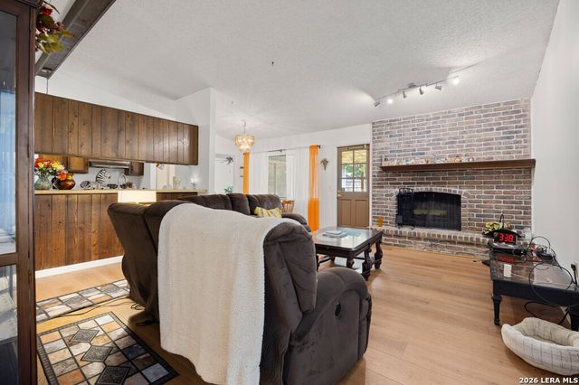 5111 El Capitan, San Antonio, TX 78233