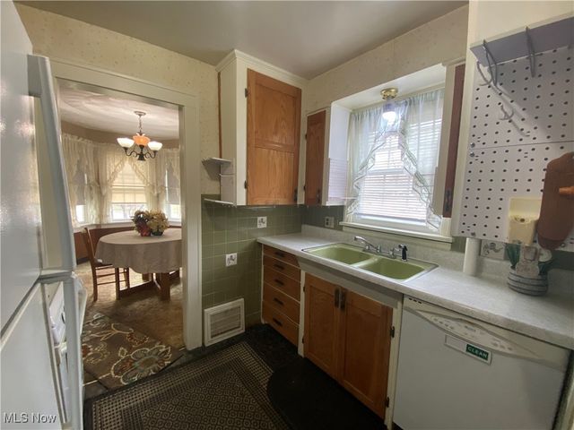 725 Union Avenue, Ashtabula, OH 44004