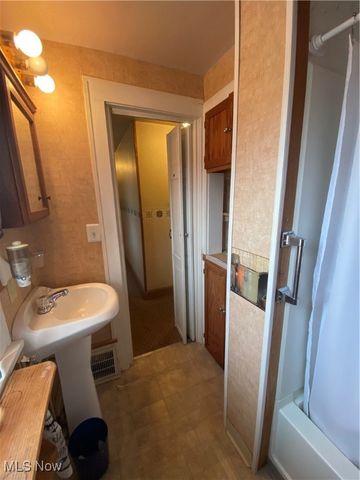 725 Union Avenue, Ashtabula, OH 44004