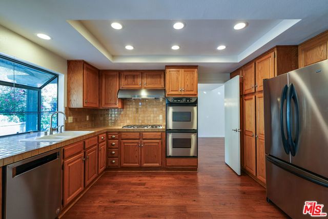 2440 Flintridge Drive, Glendale, CA 91206