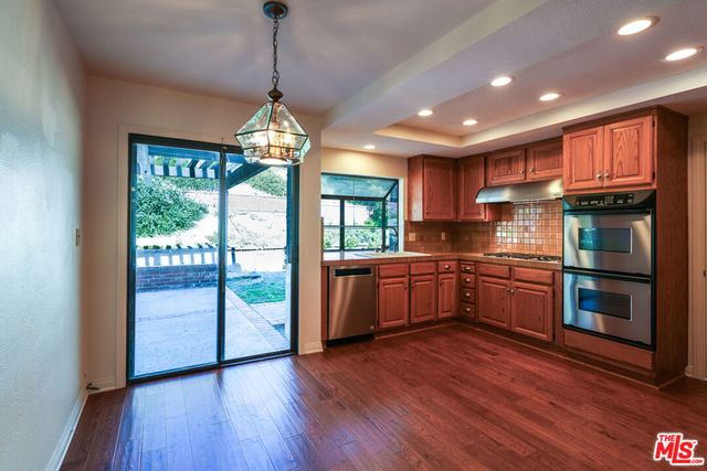 2440 Flintridge Drive, Glendale, CA 91206