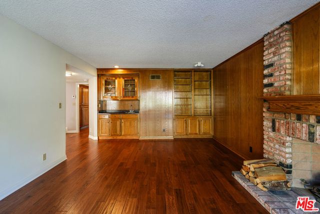 2440 Flintridge Drive, Glendale, CA 91206