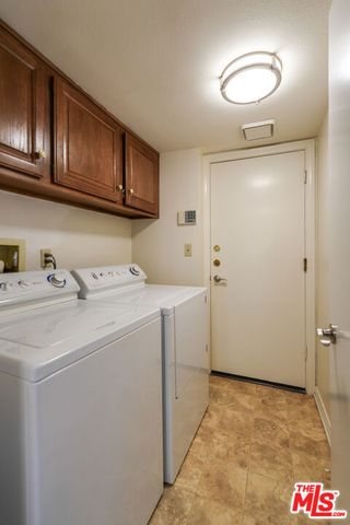 2440 Flintridge Drive, Glendale, CA 91206