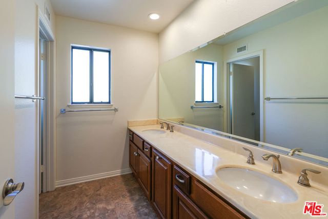 2440 Flintridge Drive, Glendale, CA 91206