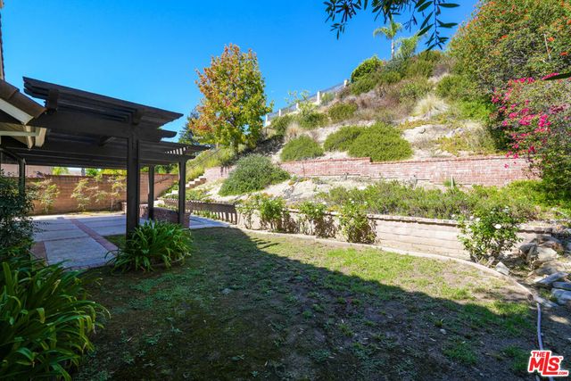 2440 Flintridge Drive, Glendale, CA 91206