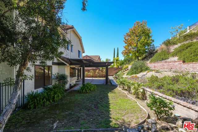 2440 Flintridge Drive, Glendale, CA 91206