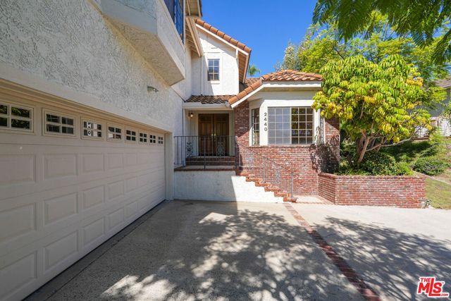 2440 Flintridge Drive, Glendale, CA 91206