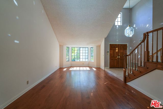 2440 Flintridge Drive, Glendale, CA 91206
