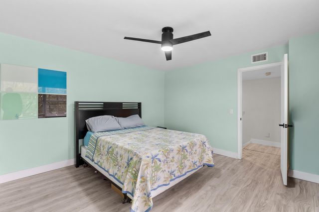 2842 SW Lakemont Place, Palm City, FL 34990