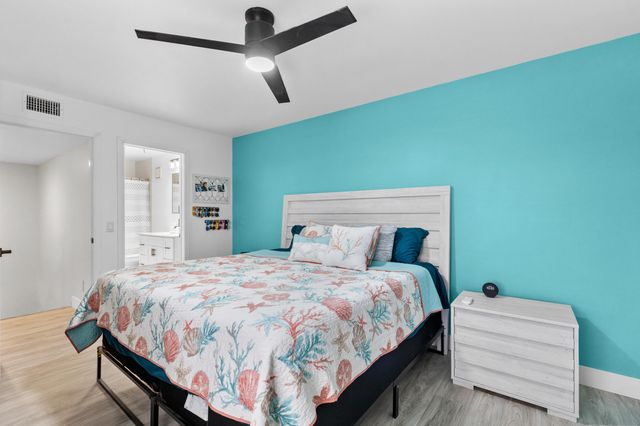 2842 SW Lakemont Place, Palm City, FL 34990