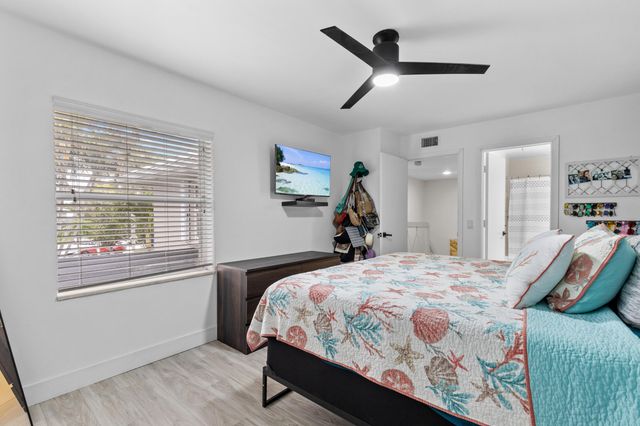 2842 SW Lakemont Place, Palm City, FL 34990