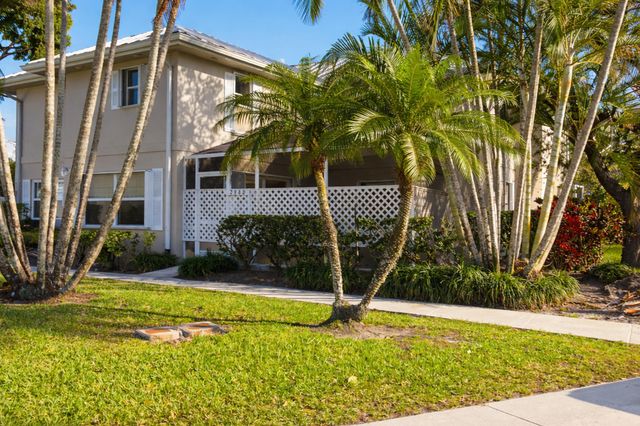 2842 SW Lakemont Place, Palm City, FL 34990