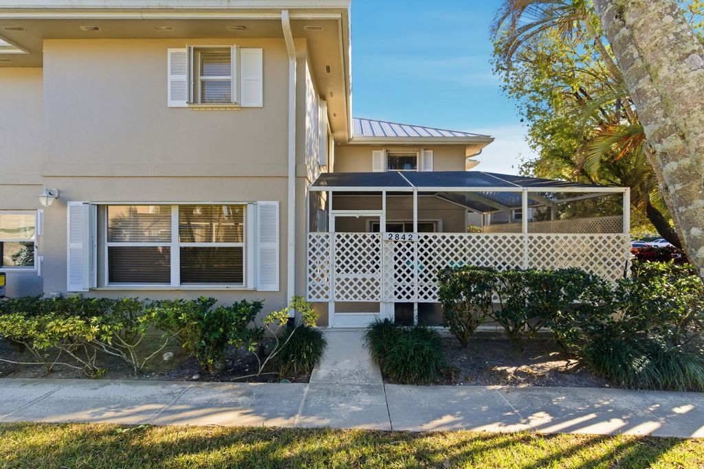 2842 SW Lakemont Place, Palm City, FL 34990