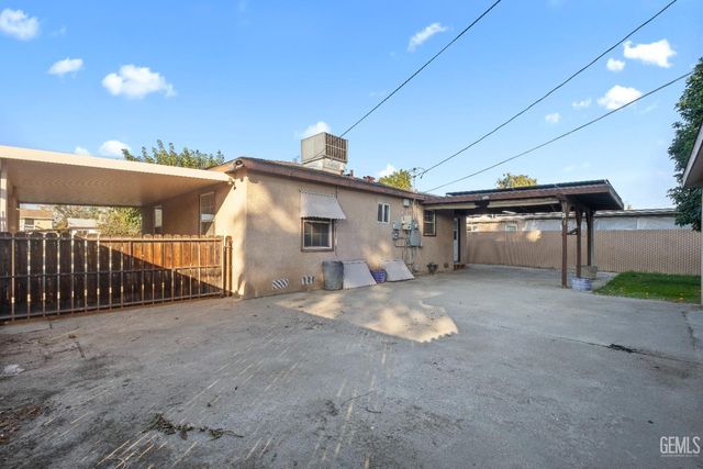 627 Hood Drive, Bakersfield, CA 93308