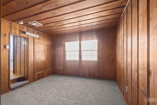 627 Hood Drive, Bakersfield, CA 93308