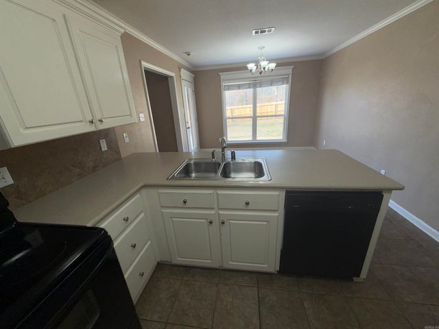 1709 Pilot Court, Jacksonville, AR 72076