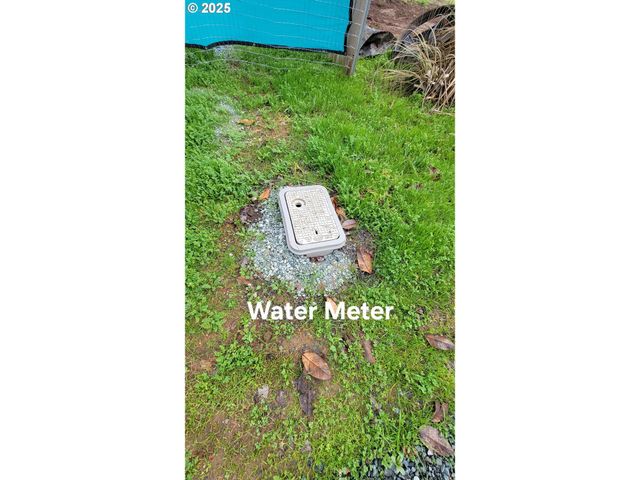 123 Peacock Ln, Myrtle Creek, OR 97457