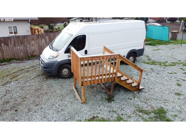 123 Peacock Ln, Myrtle Creek, OR 97457