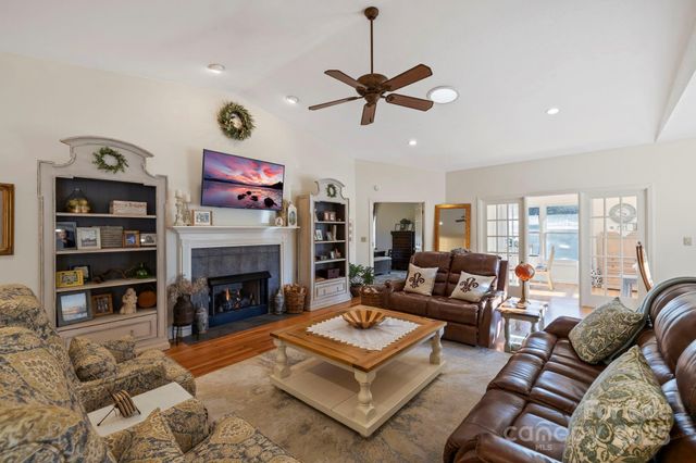 24 Country Meadows Lane, Hendersonville, NC 28792