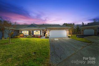 24 Country Meadows Lane, Hendersonville, NC 28792
