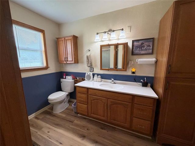 324 S Main Street, Mcloud, OK 74851