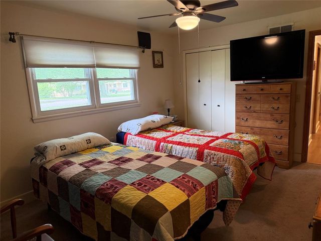 324 S Main Street, Mcloud, OK 74851
