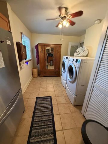 324 S Main Street, Mcloud, OK 74851