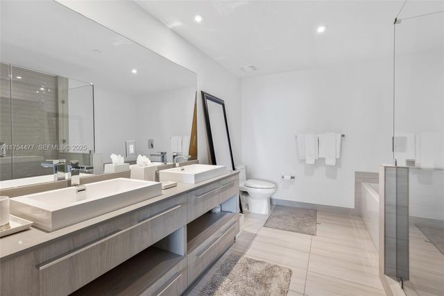4010 S Ocean Drive R2505, Hollywood, FL 33019